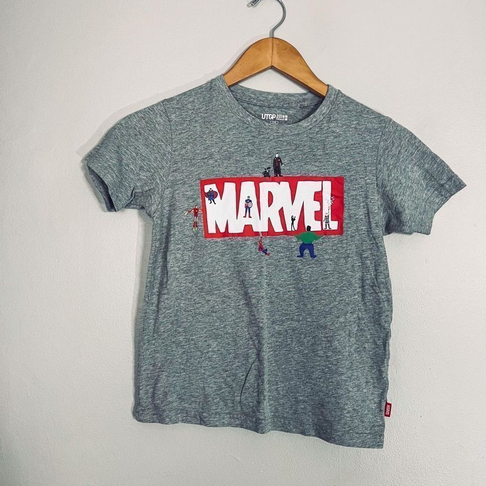 Uniqlo Unisex Marvel Short Sleeve T-shirt Size 7-8 Grey